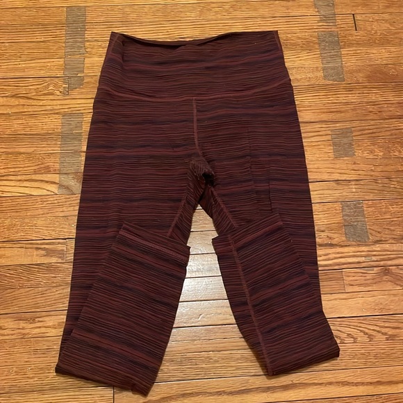 Lululemon size 6 space dye cyber stripe Pink Purple and black leggings - Picture 3 of 6
